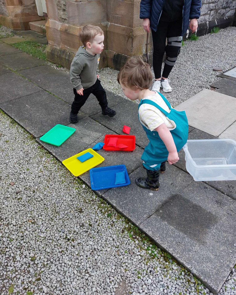 DgcLearning's tweet photo. Outdoor Peep- Dalbeattie
A brilliant first session exploring balance and coordination.  The children were jumping in hula hoops, throwing bean bags into a buck and jumping puddles.  
The children also enjoyed spotting lorries and tractors. 

#outdoorlearningenvironment https://t.co/oyn56Ghdkn