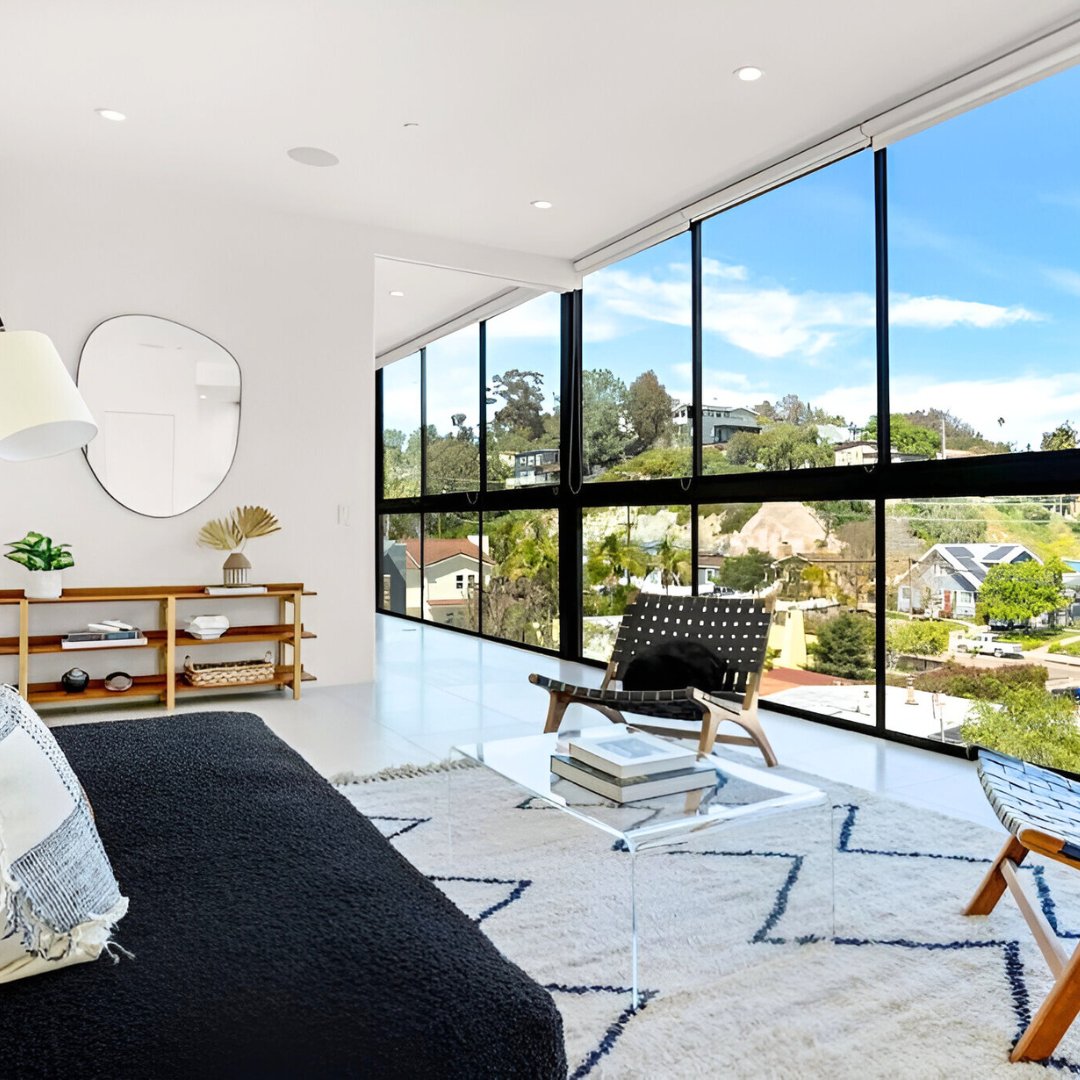 petfriendlyio's tweet photo. Travel with your furry friend in eco-style to San Diego's Clea House — where sustainability meets pet-friendly luxury.

For a greener getaway where your pet is as pampered as you are, click the link 👉🏻 https://t.co/NYQx9wnbwI https://t.co/3njNQ8G555
