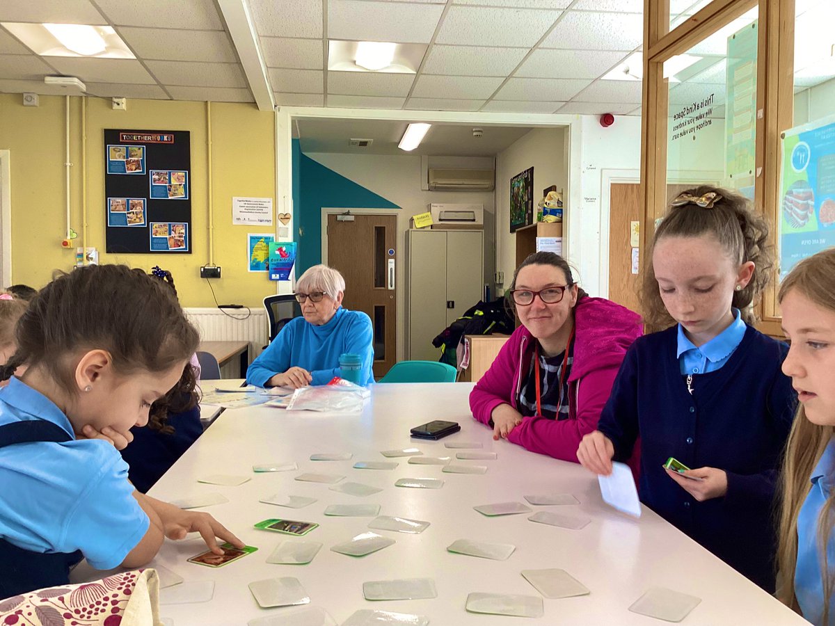 Ysgolyffin's tweet photo. Together Works. #dosbarthblodeuwedd. #togetherworks @EAS_Cymraeg . Canu a chwarae gemau Cymraeg. hwyl a sbri! Singing and playing Welsh language games. Lots of fun! https://t.co/67fjidk7Lq