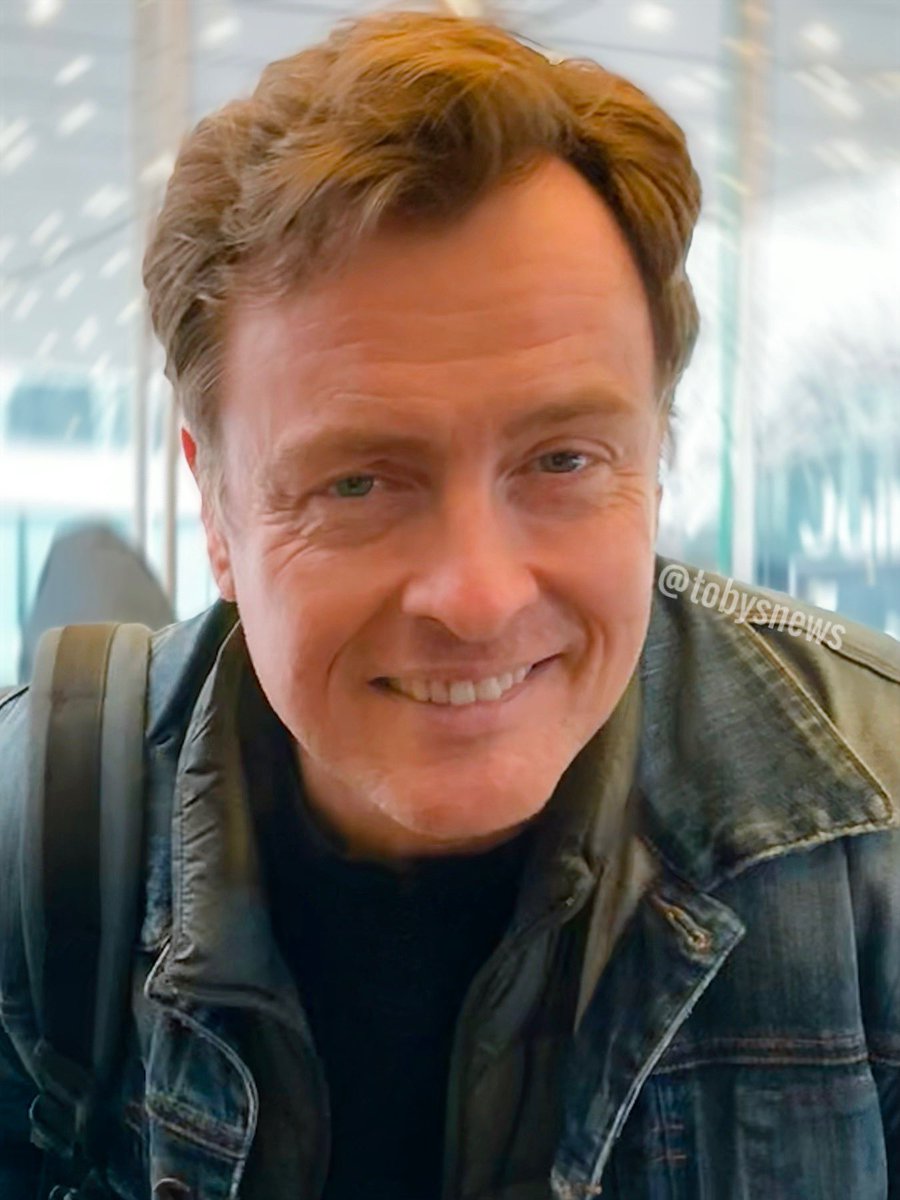 For reasons of travelling no #MondayMood today except here’s my Monday Mood for you, enjoy!

Thanks to Toby being very kind we have a few more signed playbills for you! Sending the US ones out today. 

#TobyStephens #CorruptionPlay