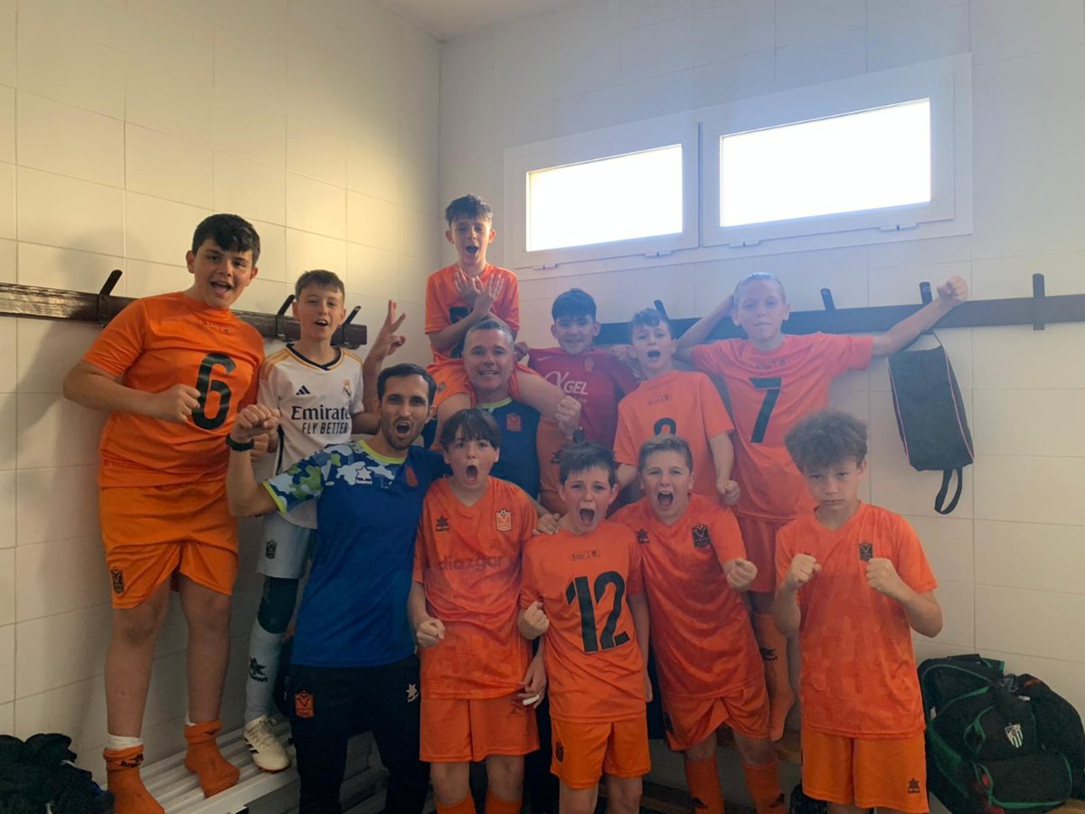 👉 Gran actitud, orgullo y muchos aprendizajes del Benjamín 2º para ganar (5-1) contra el Palmanyola. 👉 Gran trabajo de equipo del Alevín 2º para obtener la victoria (3-1) contra el Madre Alberta. ¡Vamos Playas! ⚽️🧡🙌🏻 #MareaNaranja #PlatgesdeCalvia