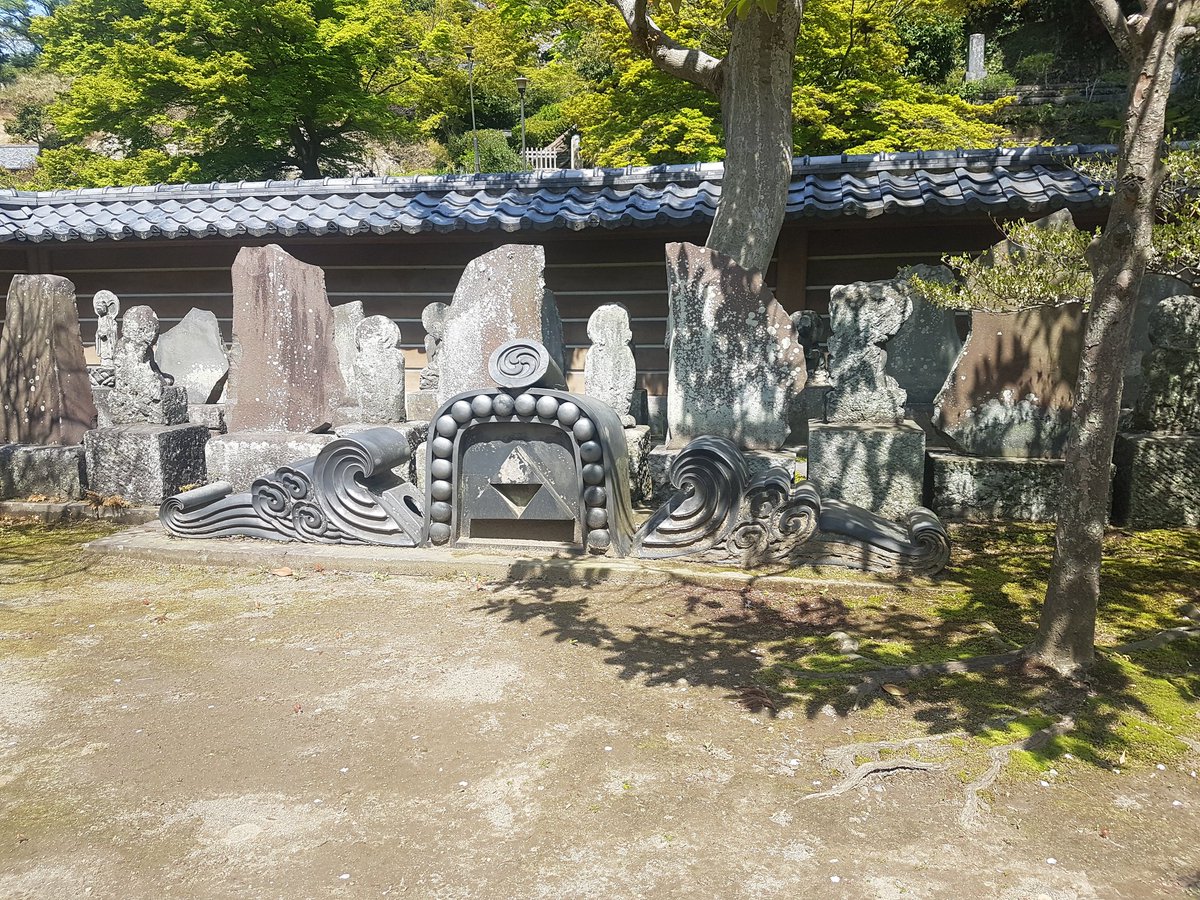 _Aladino_'s tweet photo. Thank you, Link!
But our princess is in another temple! https://t.co/fPMY3T9Nam