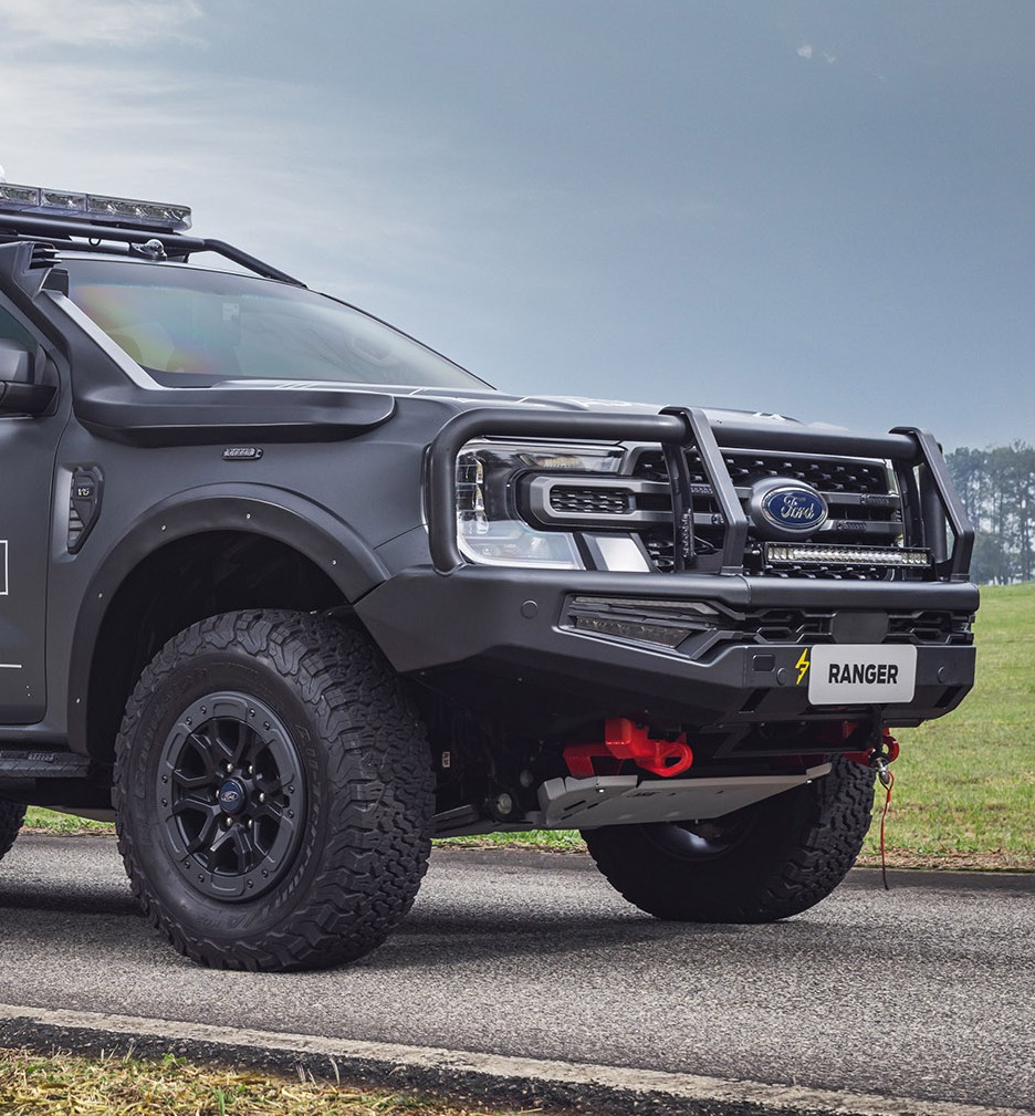 🔹La nueva Ford Ranger argentina ya tiene su versión para fuerzas de seguridad.
🔹Fue creada por la divisón FordPro y se presentó en una feria sobre Defensa y Seguridad.
🔹Todo sobre la nueva 'Ranger Fuerza Táctica': ar.motor1.com/news/716101/fo…