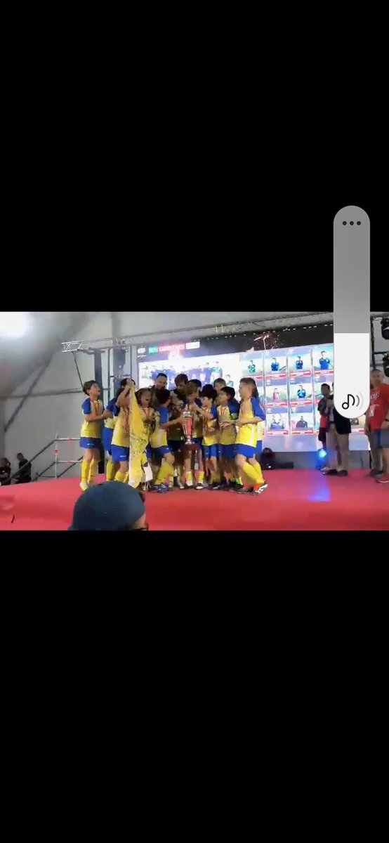 FBCoria's tweet photo. Imagines de nuestro campeon benjamin @FBCoria @Coria_CF en el torneo de Costa de La Luz cup 24, enhorabuena chavales os lo habéis merecido ..... https://t.co/gsZYdSo1ZG