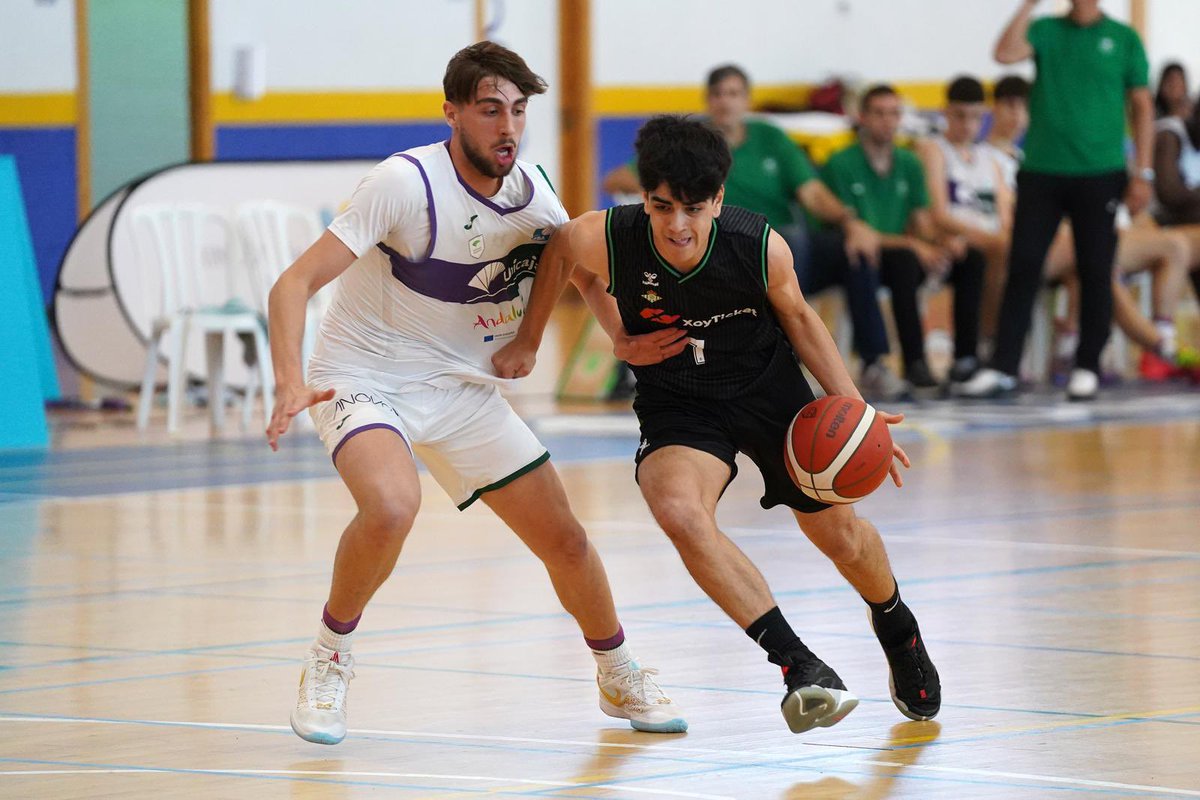 BetisBasketAcad's tweet photo. 🔝Gran actuación de nuestros Juniors en #CADEBAJM2024
¡Seguimooos! ¡Mucho Betis! 💚🤍💚 https://t.co/0DeOv4ZqQV