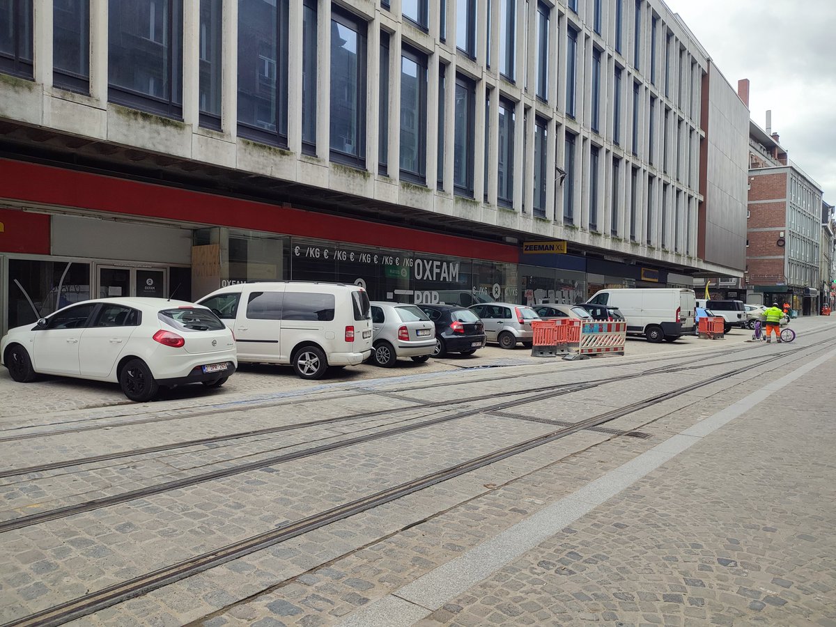 Liège et ses nombreux parkings gratuits. @Liege_Parking @LiegePointBike @VilledeLiege @PolicedeLiege @WillyDemeyer