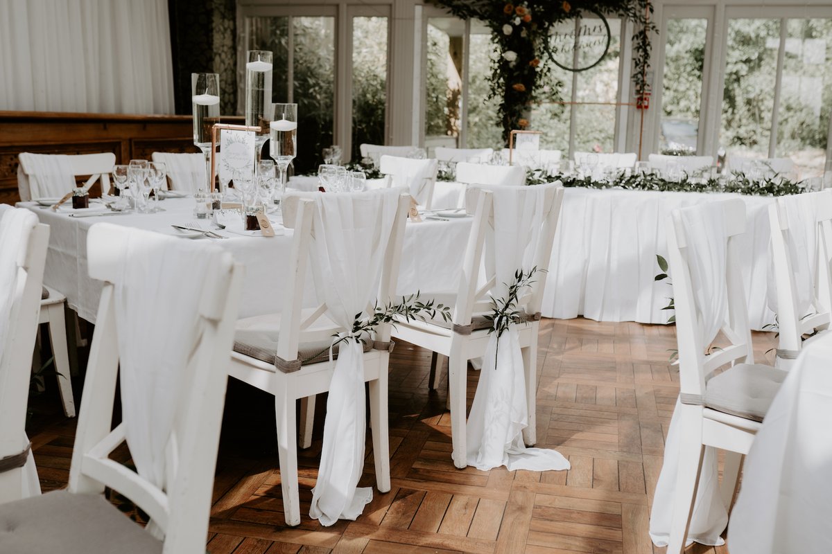 Don't miss our Wedding Showcase Event THIS SUNDAY 21st April. Join us 12 - 4pm and see the venue fully dressed and radiating wedding charm. More info here: bit.ly/3POV94K See you there! Photo credit to Louise Cuppello.
#weddingfair #lakedistrictwedding #weddingplanning