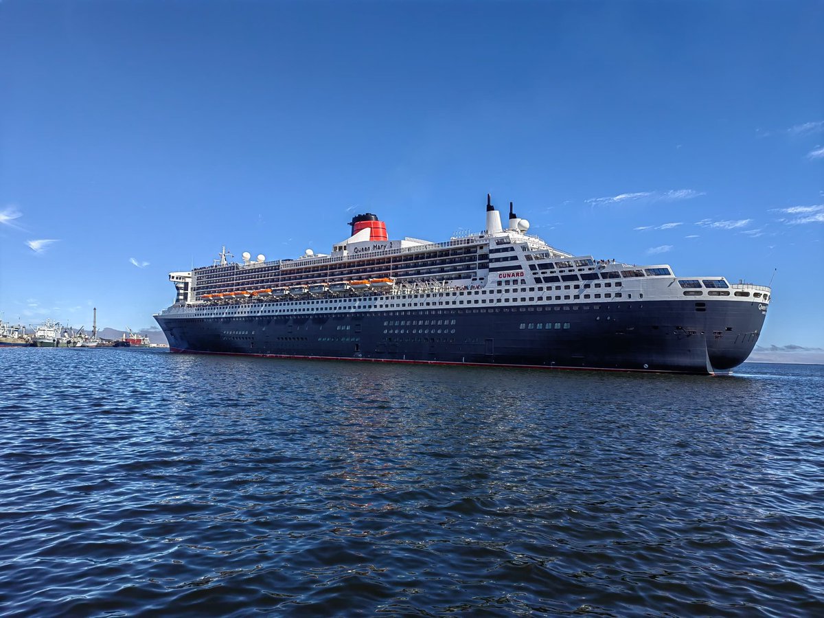 🛳️ Exciting news! Queen Mary 2 has arrived at Walvis Bay, bringing maritime prestige and boosting local tourism. As she departs for Gran Canaria, we anticipate continued growth in tourism and economic prosperity. Stay tuned for updates! ⚓️ #QueenMary2 #WalvisBay #NamibianTourism