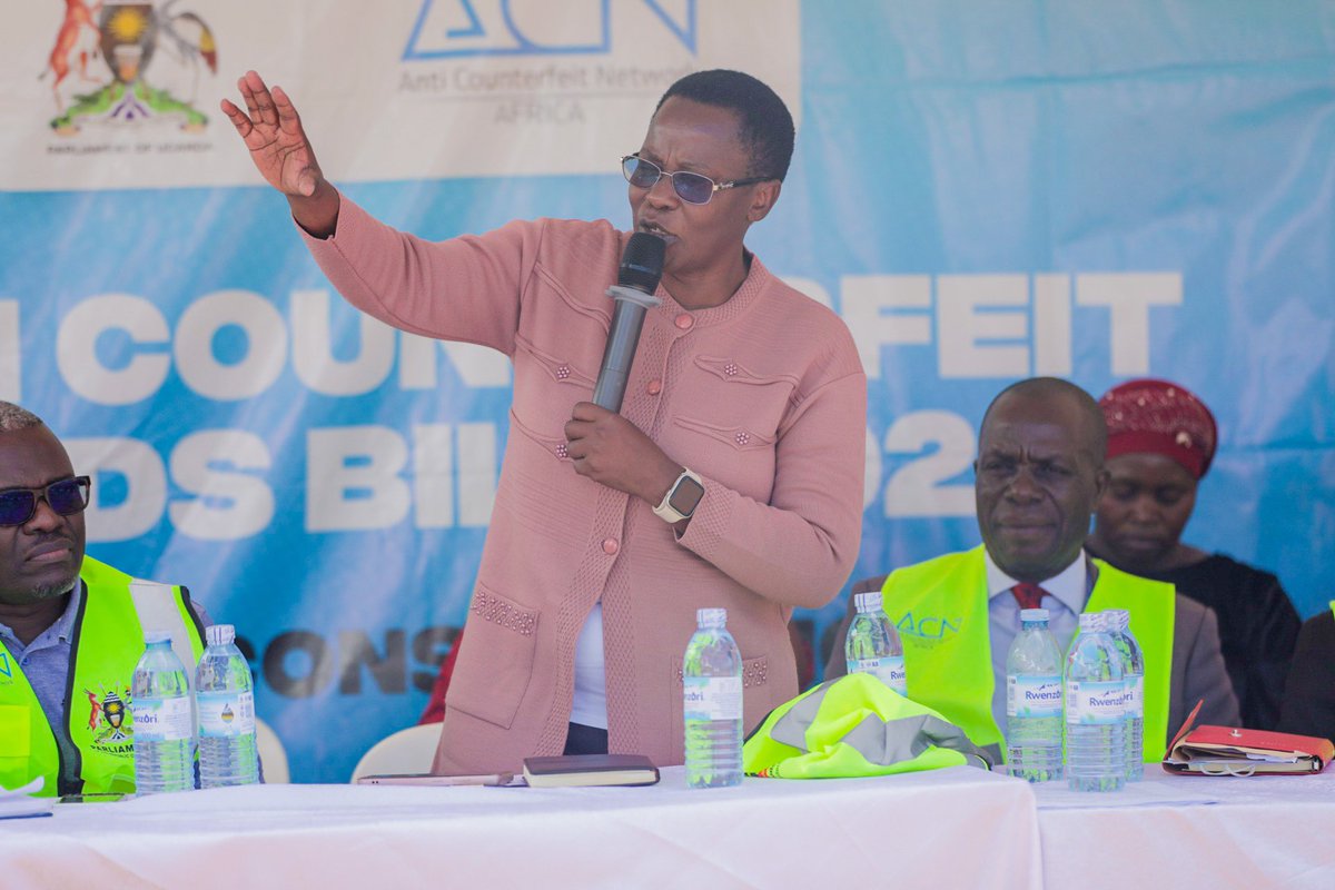 @HonBasalirwaA @UNBSug @PSF_Uganda @NBLUganda @MuwemaLaw @FredMuwema @IthilebuRobert @AnitahAmong @Thomas_Tayebwa @acnafricaltd While giving her remarks, Betty Nambooze has called upon her people to support in collaborating in enacting the ACGB 2023 since it not only punishes counterfeiters but safeguards the economy & citizens since dealing counterfeits is a big crime. #UpHoldTheLaw #StampOutCounterfeits