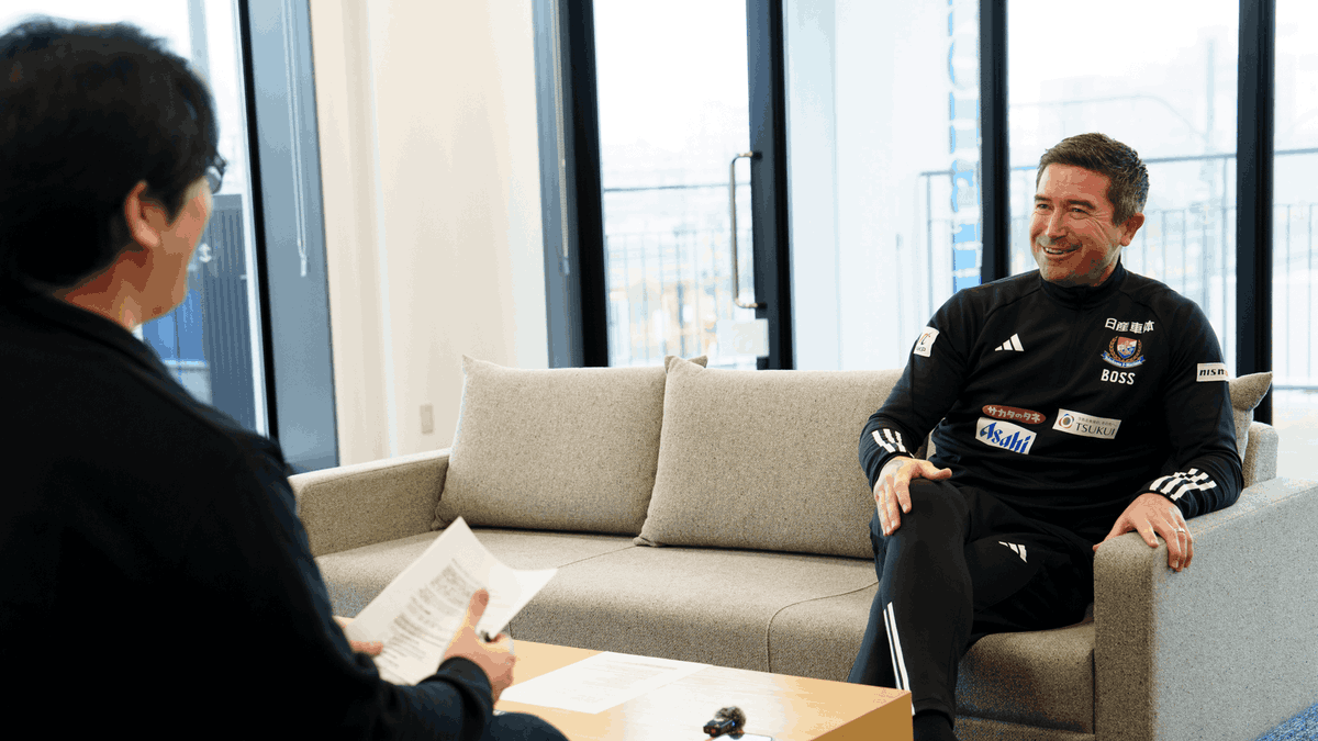 fm_japan's tweet photo. #fmarinos x #FM24 SPインタビュー！

「最も重要なことは、幸せで楽しいチームの雰囲気を作ることです。」(キューウェル監督)

1️⃣ @fm_Japan をフォロー
2️⃣この投稿をリポスト
いただいた方に、抽選でサイン入りグッズをプレゼント！ https://t.co/HNMlrCo9yn