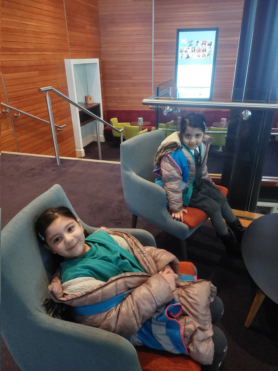 MissBurnsTindal's tweet image. Waiting for our #dearzoo @brumhippodrome performance to start! We are so excited! @arktindal #teamtindal