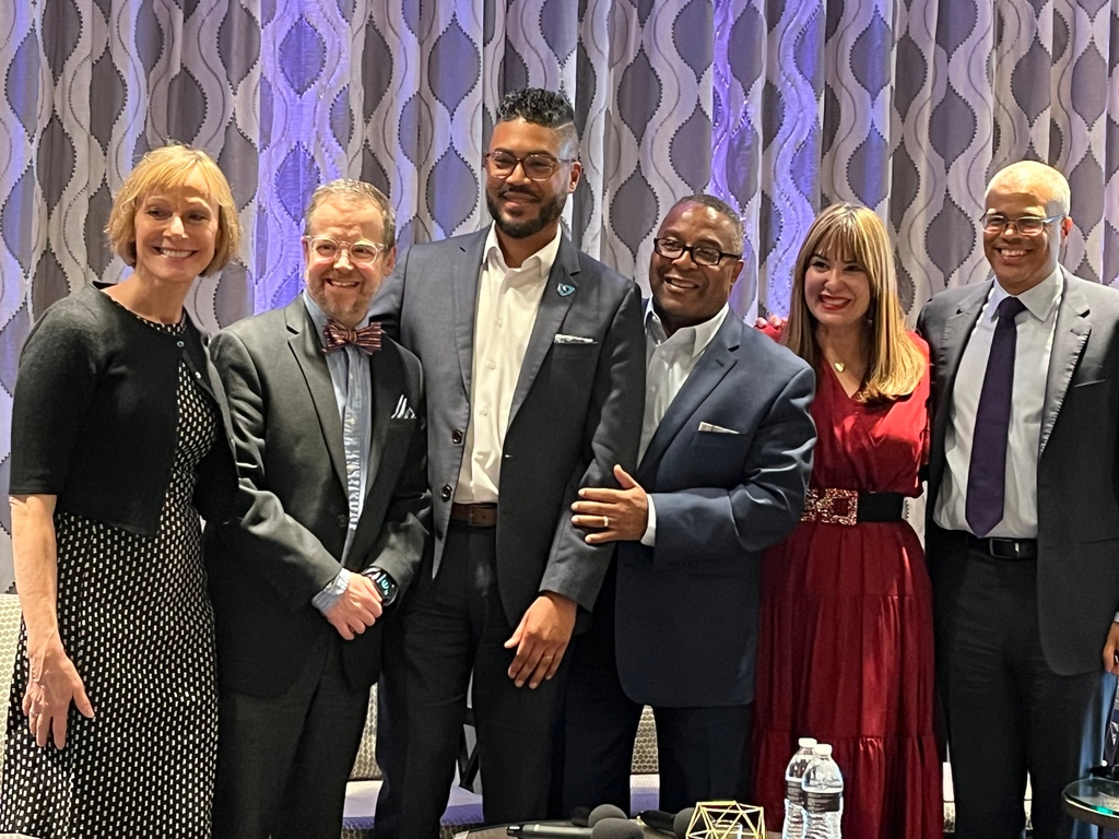 Last week @amplifylatinx President & CEO Eneida Román joined the panel for @bosbizevents' 'Race Equity & Business: Moving Forward' event along with Imari Paris Jeffries Ph.D. @embracebos , Robert Lewis Jr., @bgcboston,Pratt Wiley @ourpartnershipcommunity