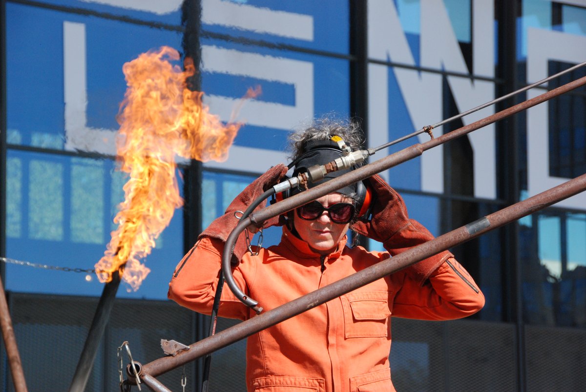 Halle de La Machine tweet media