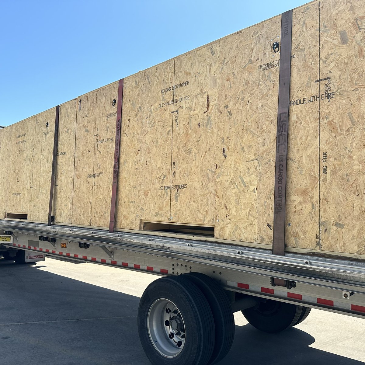 Running out to Goodyear, AZ with a load for Boeing. Loading in Wichita, KS at Spirit Aerosystems. #conestega #trucking #truckingbusiness #truckingindustry #truckingservices