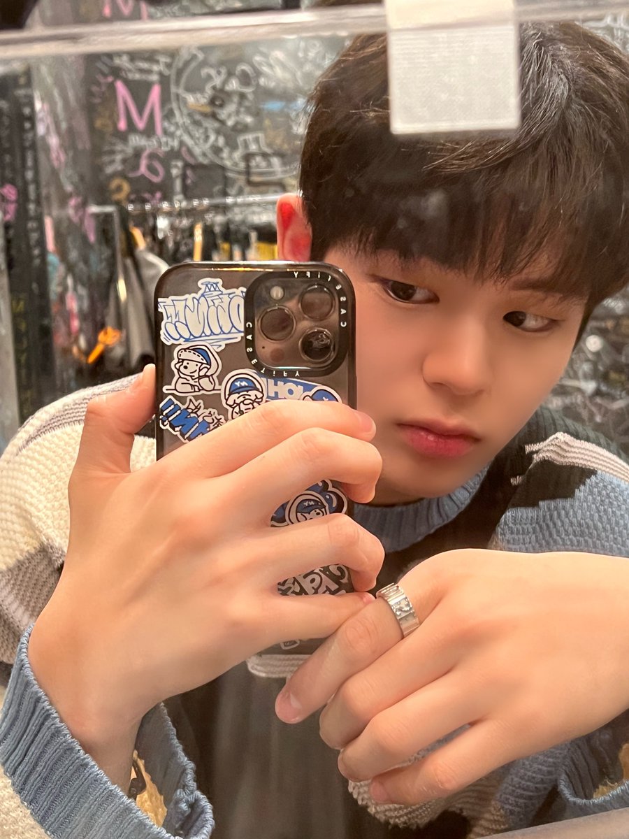 EVNNE_jp's tweet photo. あなたの心におぼれたいです

#EVNNE #イブン
#ムンジョンヒョン #MUNJUNGHYUN https://t.co/lw1MbTbOfD