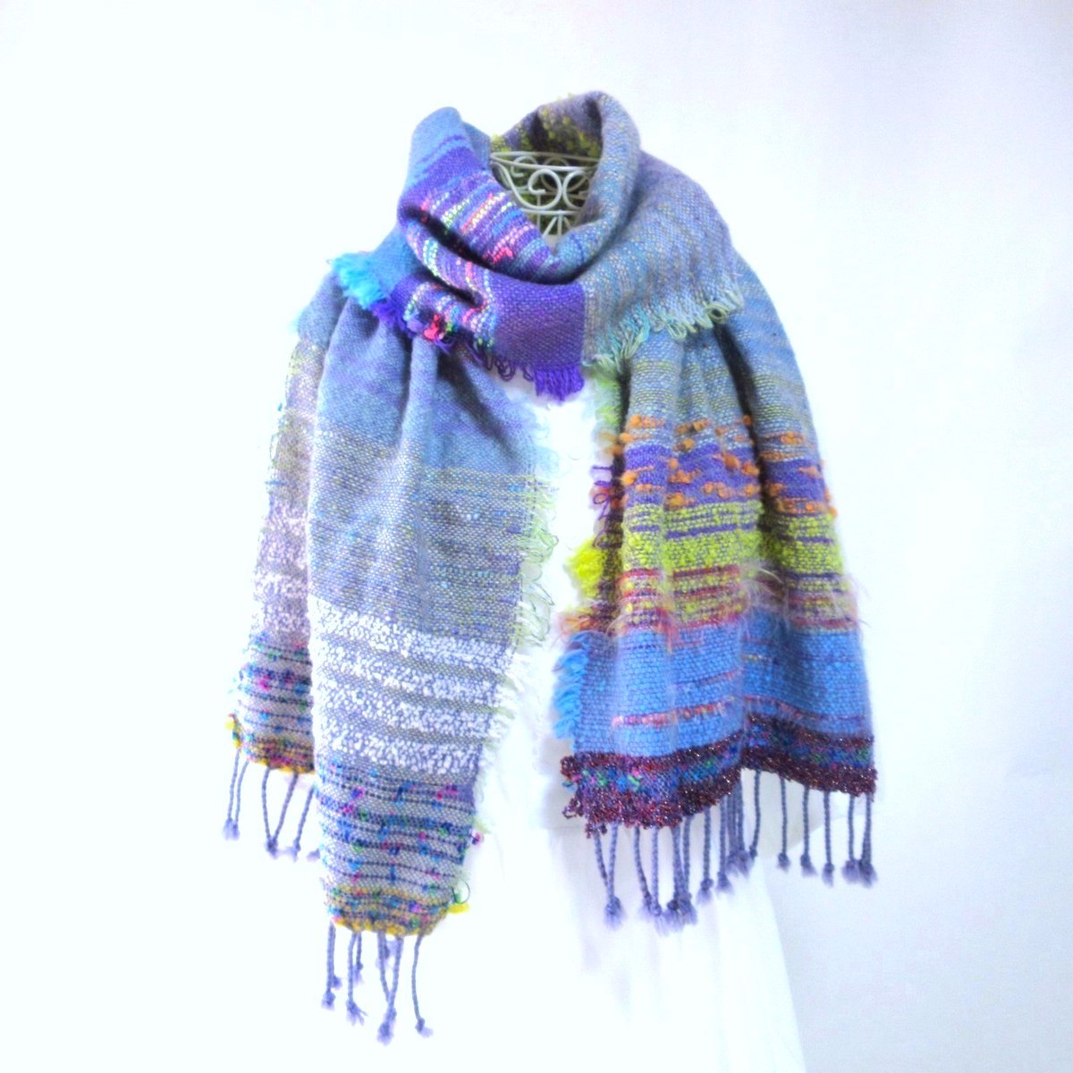 「手織り・ウール・ロングストール・春の川岸」
creema.jp/item/17571966/…
春の川岸のまどろむような風景を手織りしました。
Creemaに出品中です。