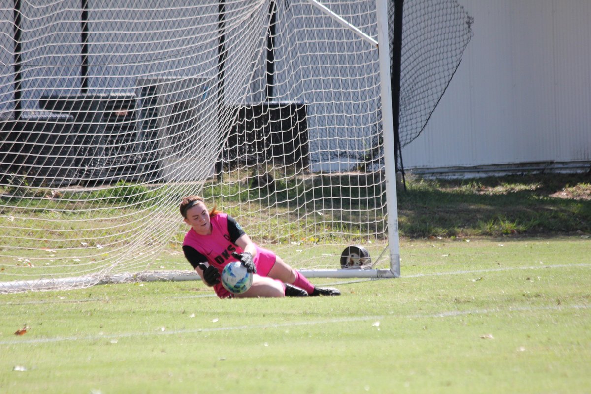 Never to late to celebrate <a href="/faithgravess0/">Faith Graves</a>! Our favorite keeper! #InternationalGoalkeeperDay