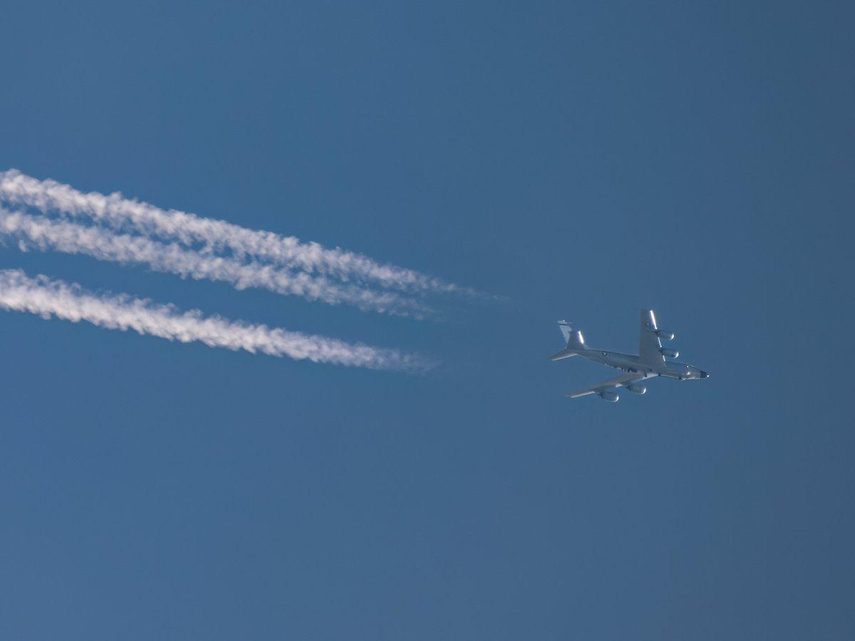 JAKE17
United States Air Force
Boeing RC-135V Rivet Joint
Unit: 38RS / 55RW
🇺🇸64-14841 | #AE01C9

Headed out for a mission this morning.

#NLspot @NLspot #JAKE17 #USAF #Military #P950 #Nikon #avgeek #aviation #planespotting #Boeing