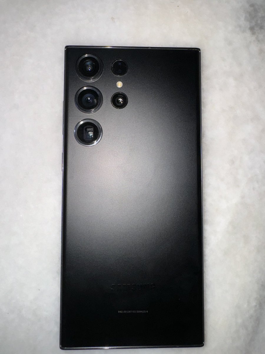 syafiqxuel's tweet photo. Hi guys! Aku nk letgo SAMSUNG S23 ULTRA.

Baru pakai 3 bulan.
Condition 10/10. 
Open price RM3K. Boleh nego. 
Serious buyer boleh dm 👌🏻
(included charger and kotak)

Reason jual: beli phone baru. https://t.co/3qTiLFBs3u