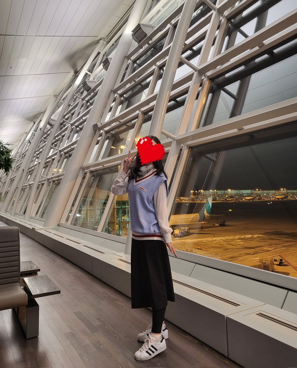 회사에 갇힌 직장인
해외여행 병 도져....

예전에 갔던 사진 추억팔이 중