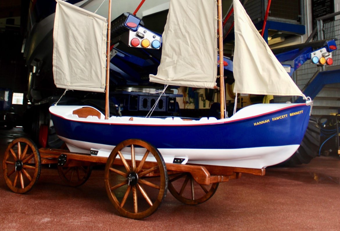 The 200th anniversary of the RNLI has been commemorated by a model maker, who has built a remarkable model of a historic Hoylake lifeboat. Kevin Gleave used the stories & images on display @HoylakeRNLI to guide the design of the Hannah Fawsett Bennett. westkirby.todaynews.co.uk/2024/04/14/new…