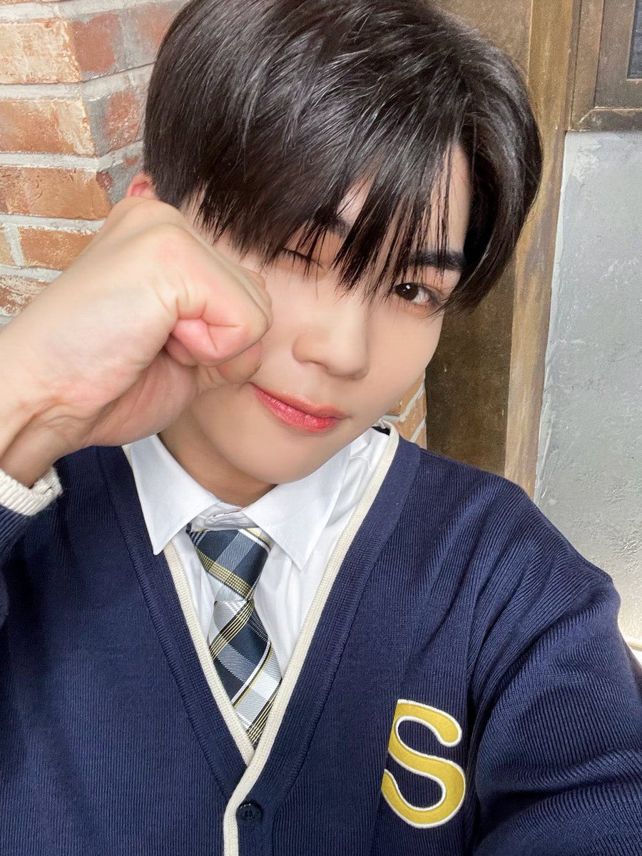 ran ᶻ 𝗓 𐰁 tweet media