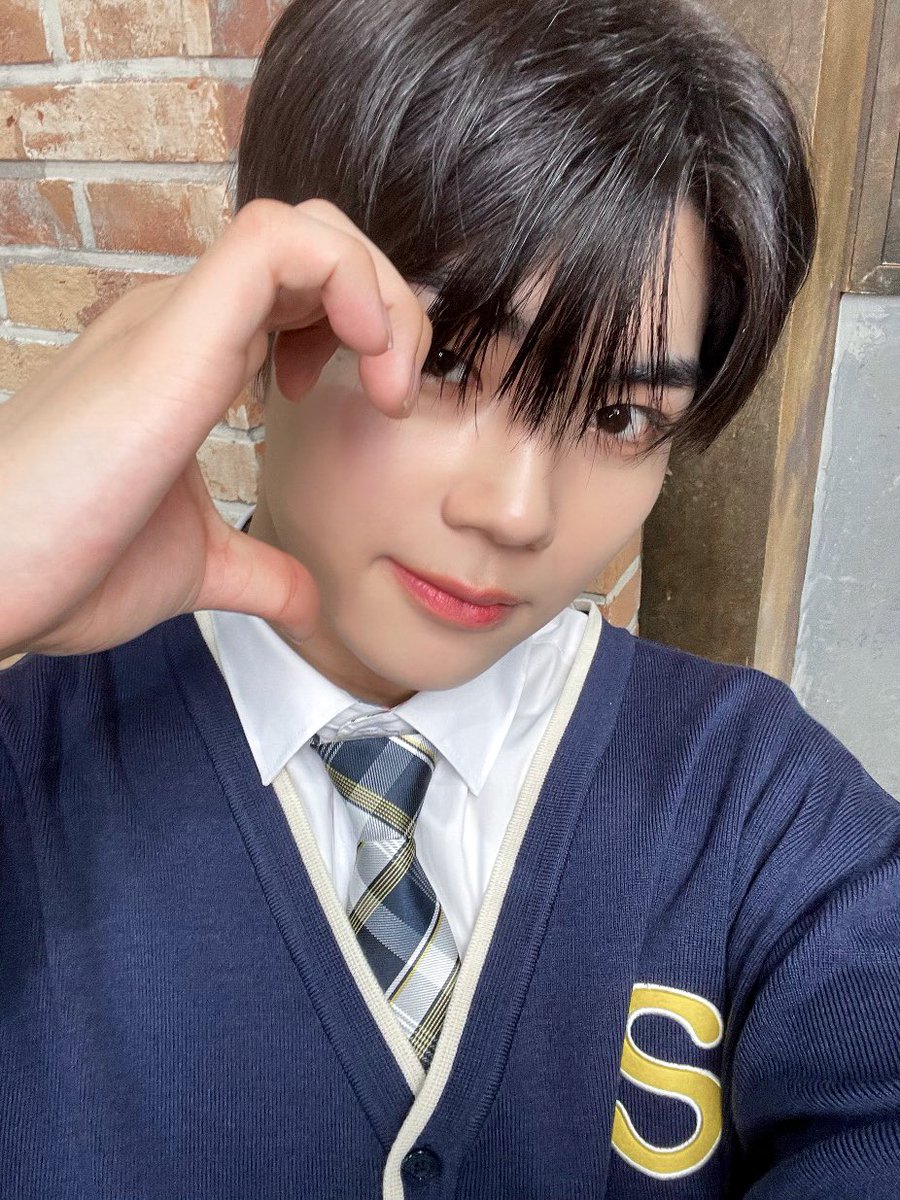 ran ᶻ 𝗓 𐰁 tweet media