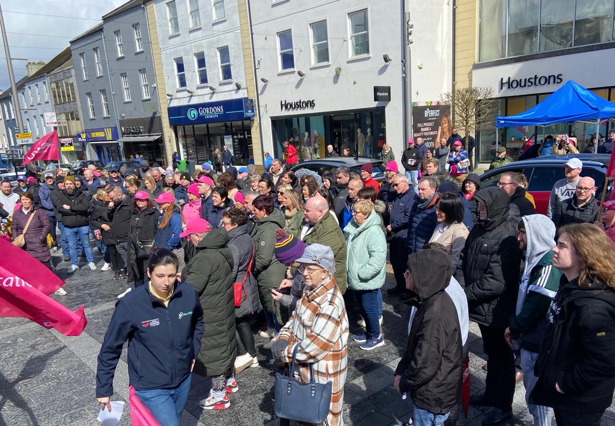 🌟 Highlights from Saturday's Rally 🌟 What an incredible turnout for our Rally in support of @EE workers on Saturday. A heartfelt thank you to everyone who joined us to support the Save Our Site campaign. From the powerful speeches to the vibrant banners and the community