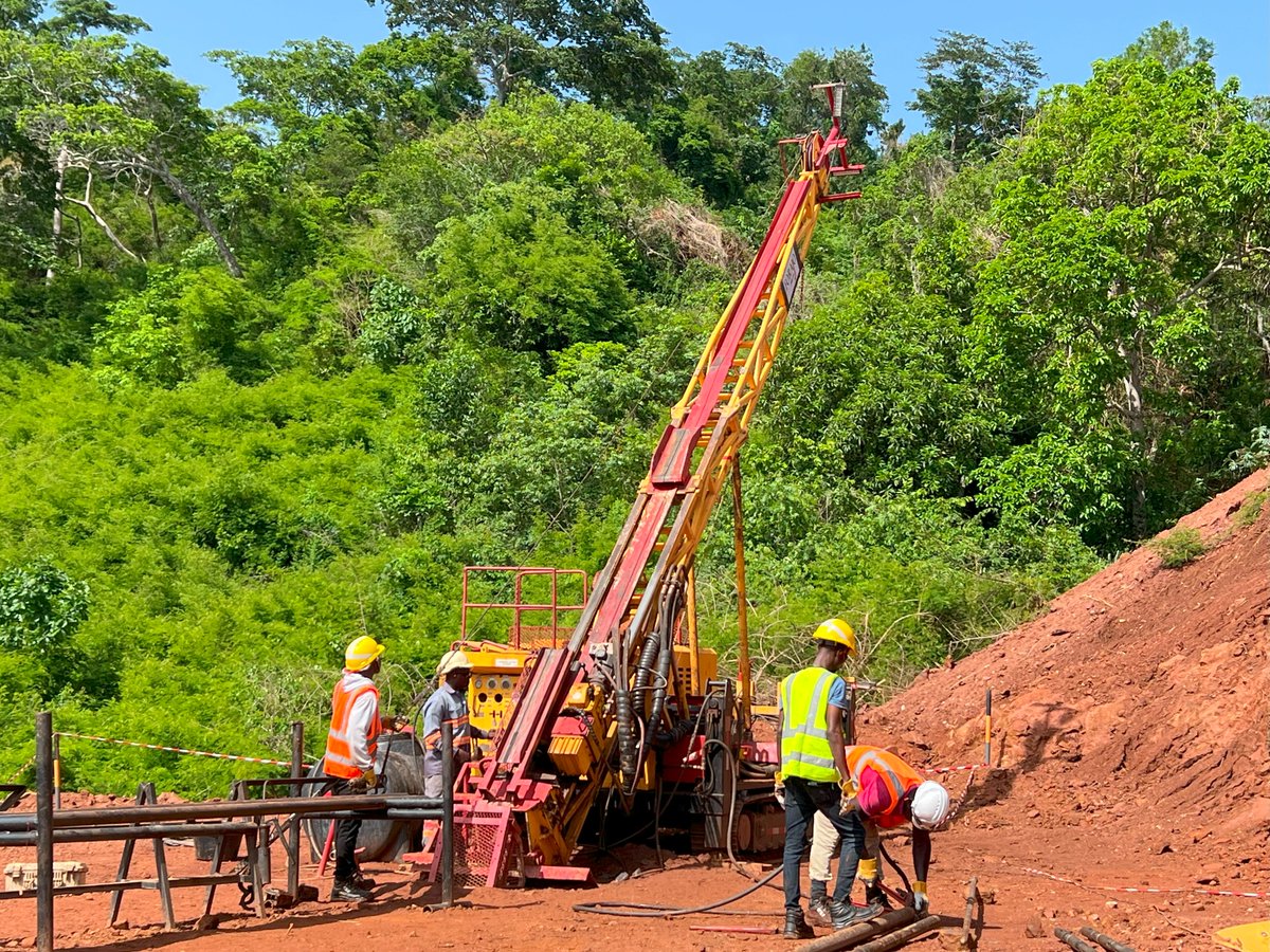 KoboResources's tweet image. The first phase of our 2024 diamond #drillprogram (~4,000 - 5,000 m) is well underway our #KossouGoldProject.

Our goal is to rapidly advance the #RoadCutZone, #JaggerZone, and #KadieZone by identifying the structures and controls to gold mineralisation at these key targets. $KRI