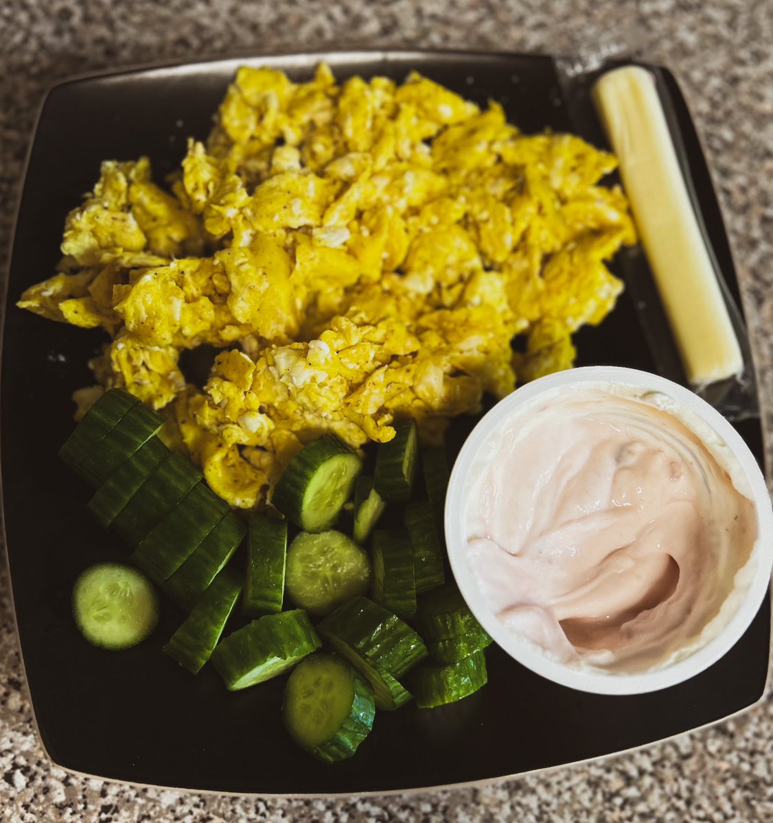 devouringteeth's tweet photo. 659 kcals. Trying to eat more calories in the morning to see if it keeps me feeling better through my 10hr shifts. https://t.co/Yhi9qeqN3M