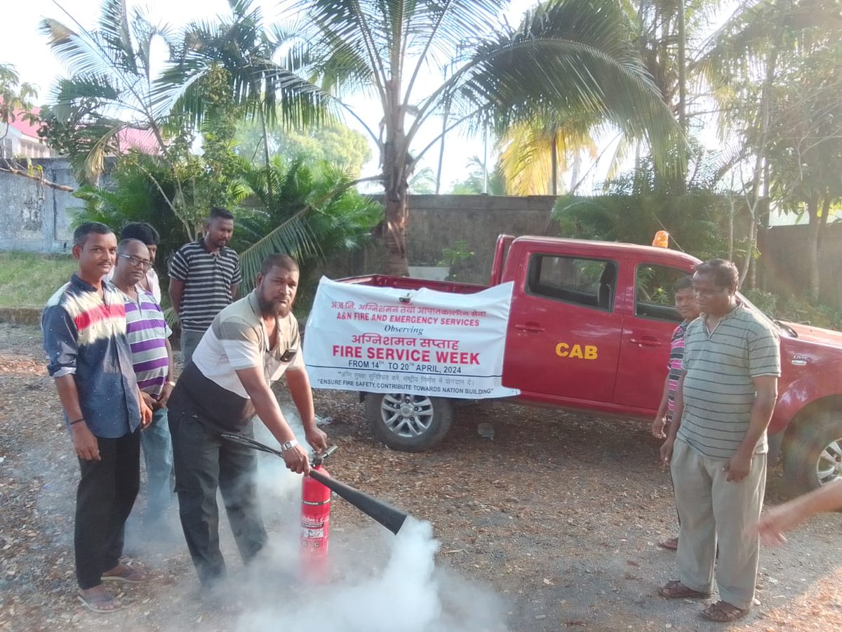#FireServiceWeek
FireFighters of #F&ES, FerrarGunj imparted 'First Aid,Fire Fighting& DisasterPreparedness' to the employees of APWD on15.04.24
Live demonstration on usage of FireExtinguisher was also shown. 
Handouts on various safetymeasures were distributed to the participants