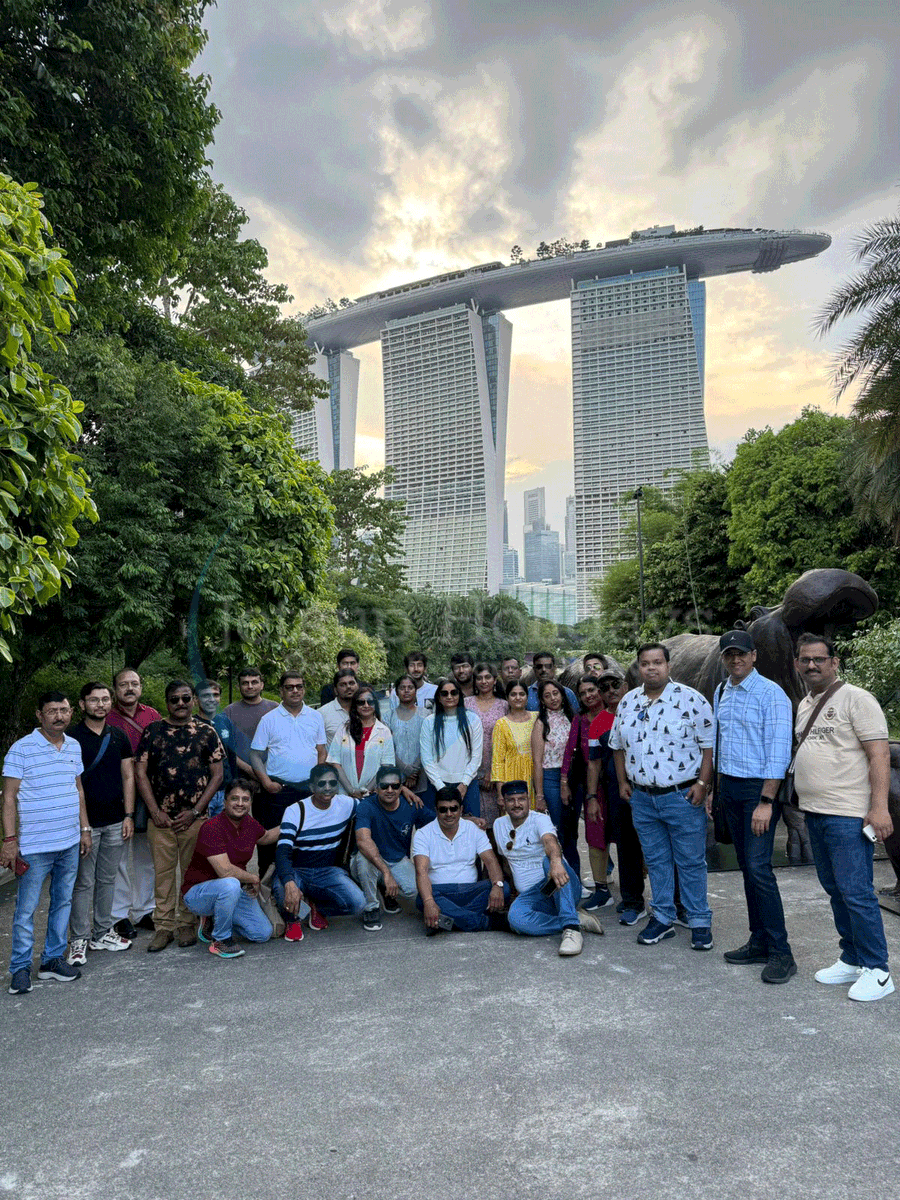 Jetsup Team triumphs with an impeccably organized Singapore group tour, delivering an unparalleled experience to delighted participants. #JetsUpSingaporeSuccess 🇸🇬 #GroupTourTriumph ✈️ #MemorableMoments 🌟 #JetsUpGroupTour 🌟 #ExploreSingaporeTogether 🎒 #jetsupholidays