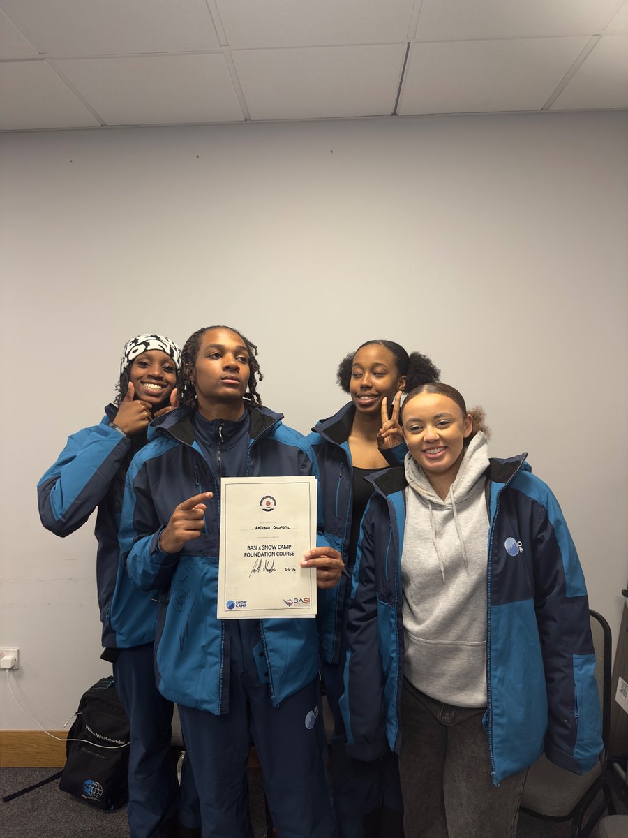 BIGKIDCharity's tweet photo. ๐๐๐ฟ Congratulations to Favour, Umi, Rashard and Ella who have completed their skiing and snowboarding programme with @SnowCampInfo and are now officially qualified instructors! ๐๐๐ฟ
๐โท๏ธ๐๏ธ #BIGKIDTurns15 #SkiInstructor #SnowboardInstructor #Congratulations https://t.co/BtBwlfvSRI