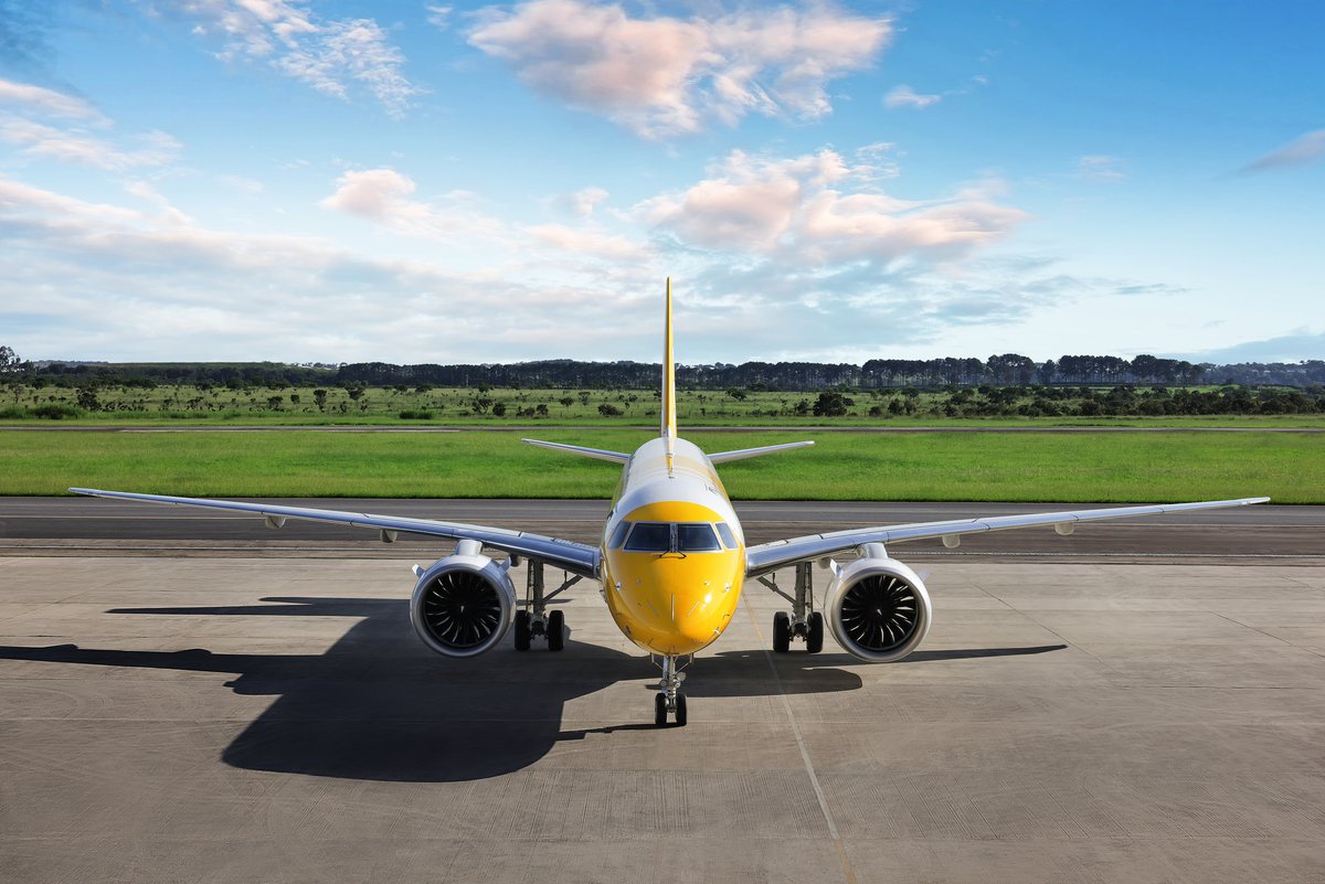 #InCaseYouMissed, semana passada, a @AzorraAviation entregou o primeiro #Embraer E190-E2 para @FlyScoot. Leia notícia completa: embraer.com/br/pt/noticias… 

#EmbraerStories #WeAreEmbraer #E190E2