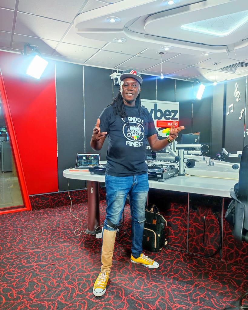 Hustle Monday it is na tuko nditini already tuma request Mapema tukuchezee 🔥🔥💯 <a href="/vybezradioke/">Vybez Radio</a> <a href="/deejaypatiz/">DEEJAY PATIZ</a> #vybeayard 👊