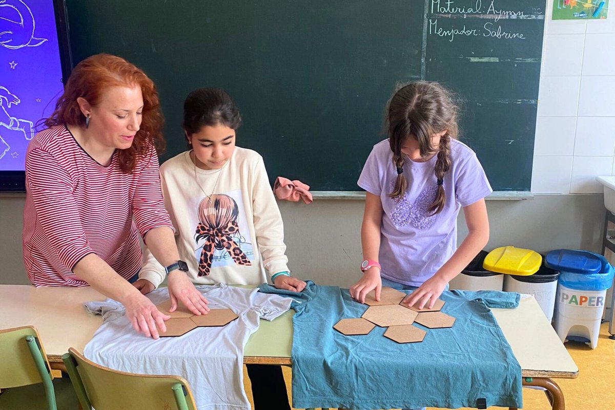 festivalenre9's tweet photo. @instantropia ha preparat un projecte molt 🔝per crear decoració pel festival amb les 3 escoles de la zona!

L'alumnat ho treballarà a classe i en podrem veure els resultats al festival!😍 https://t.co/Ye80PAGrDR