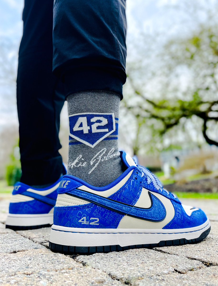 The legend #JackieRobinsonDay ! ⚾️🏟️🫡

@JRFoundation @willstowehos @azcaptures @tiona_deniece @Jamiersen @nikestore  #KOTD #sneakerdrop #snkrsliveheatingup #snkrskickcheck #photooftheday #yoursneakersaredope #sneakerdrop #PhotographyIsArt @stance