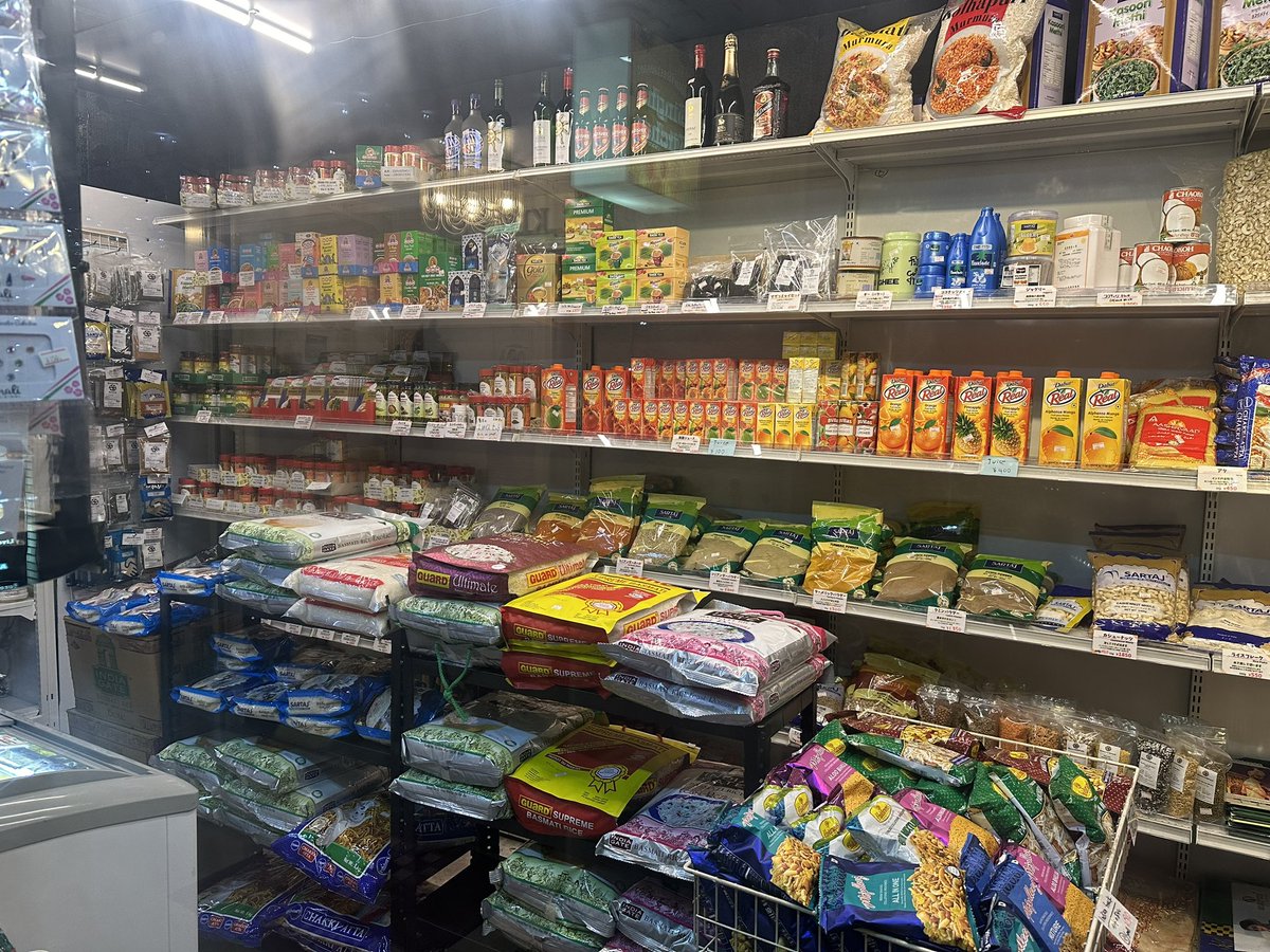 singhs_kitchen's tweet photo. #Singh’s kitchen
#India spicy shop
〠542-0073 大阪市中央区日本橋1-21-20-1F
☎️06-6632-4433/080-3788-1818
営業時間10:00~22:00/年中無休 
配達も可能　電話してください https://t.co/YfTyvz1MzT