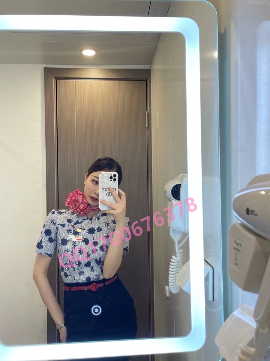 MavisAndrew4's tweet photo. 更喜欢航班丝的裆部还是脚���？ https://t.co/VFIimX4lLA