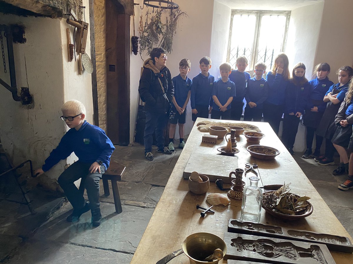 Year 4 thoroughly enjoyed their trip to Llancaiach Fawr Manor House. They learned about Tudor justice, Tudor armour and weapons and how Tudors prepared their meals.