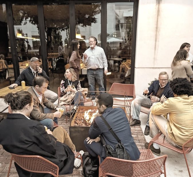 automaticmeetup's tweet image. Automatic is a platform for commercial real estate owners to connect with the catalytic retailers and restaurateurs that can bring their properties to life.

In-person events and online access that take the friction out of meeting the people building epic businesses and places.