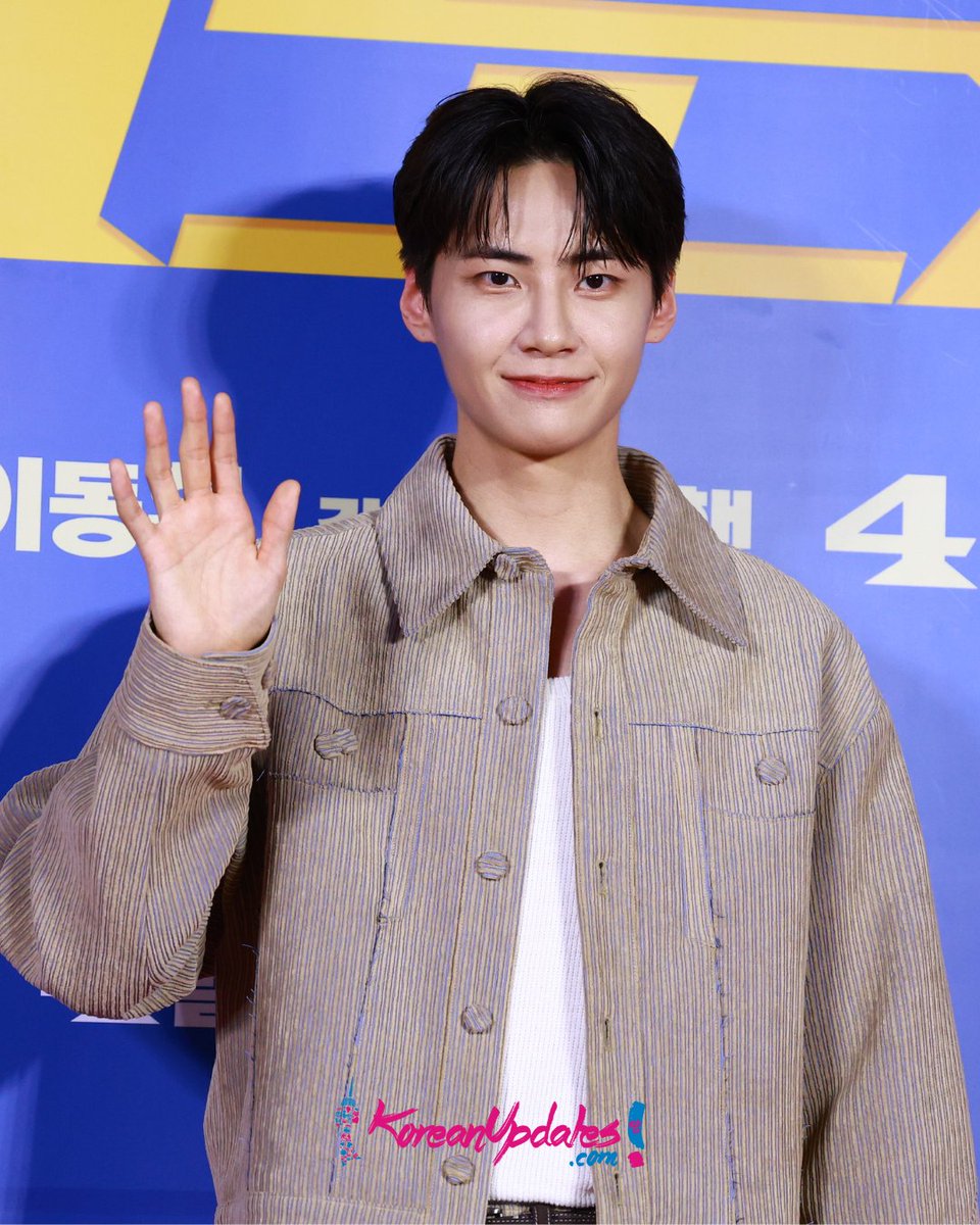 #GirlsDay #Yura #Jinyoung #Nancy #LeeJinhyuk attending #TheRoundupPunishment VIP Premiere