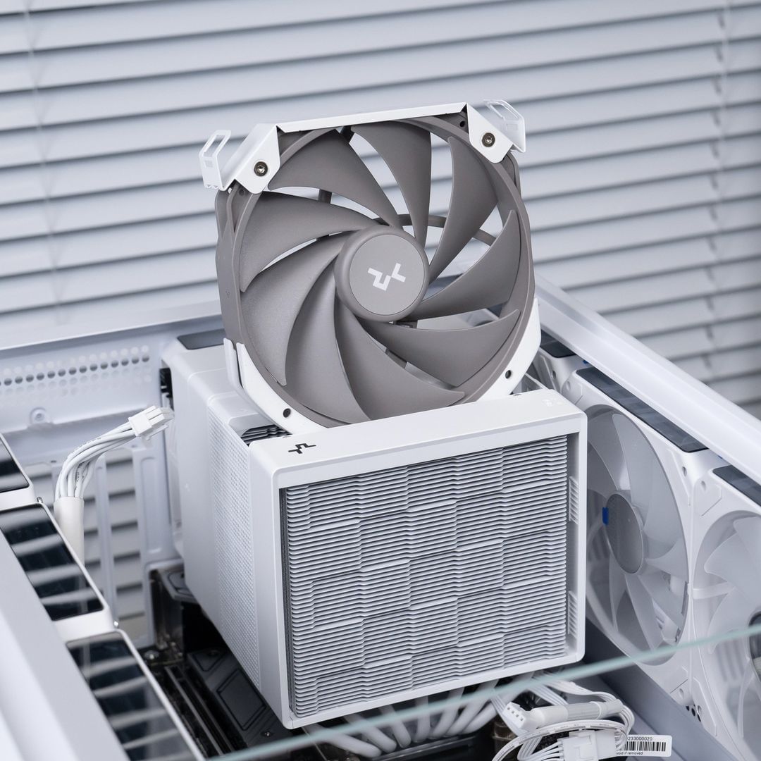 Quer experimentar este ventilador hot-swap?😎

#Deepcool #cpucooler #CPU #gamingpc #pcgamers #gamingsetup #videogiochi #gaming #pcgaming #videogames #pcgamer #gamer #gamerlife #gamingcommunity #pc #hardware #intel #amd #tecnologia #fyp