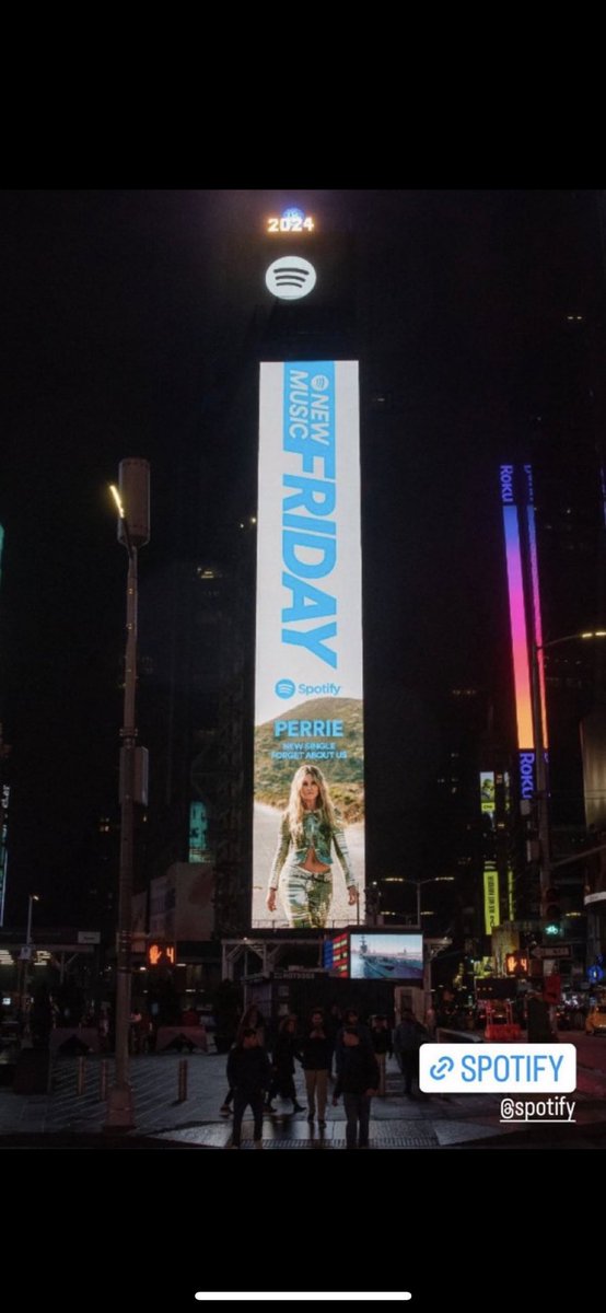 JoCurKRAZE's tweet photo. WOAH ๐คฏ๐ณ
Perrie on a Billboard in Times Square, NY ๐ฑ๐ฑ๐ฑ
Who Said Her Promo Isnโt Good โ๏ธโ๏ธ
She IS WORTH IT ๐๐ฝ๐ฉ
I Got A Feeling Columbia Is Going To Pull Out All The Stops This Week โค๏ธโ๐ฅโค๏ธโ๐ฅ
Smart - Best Team/Promo/Label So Far ๐๐ฝ๐๐ฝ๐๐ฝ
#Perrie #ForgetAboutUs #Auras #PerrieDebut https://t.co/1nqVLbl8Hb