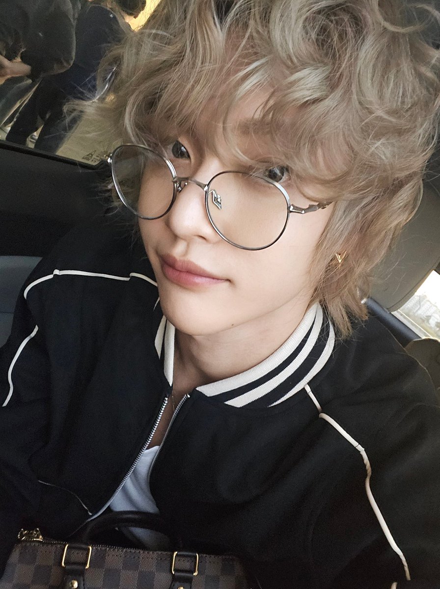 parkwonbinpics's tweet photo. #WONBIN weverse update https://t.co/7Fjqww9tQI