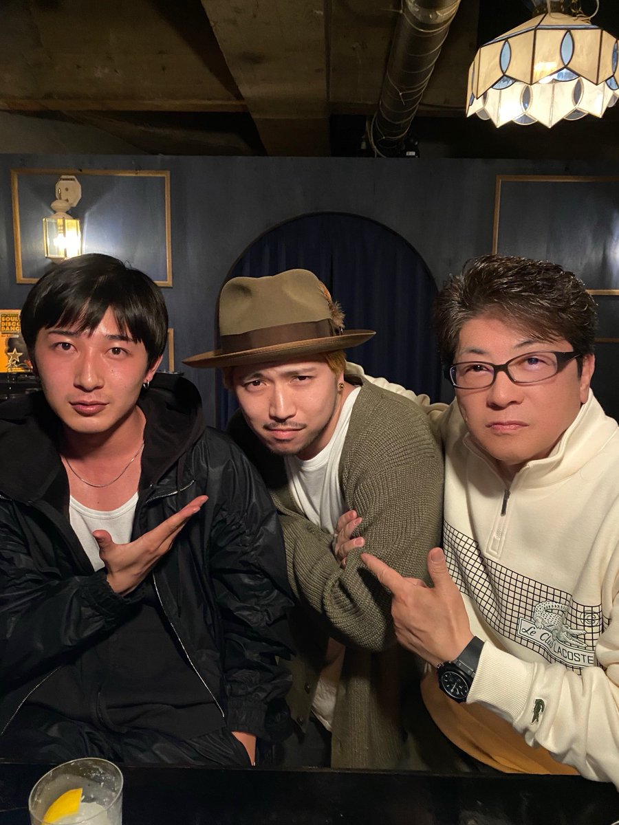 先日の一枚、いつものBARで
俳優の近澤智くんとDJ.KEITA
DJs Music Bar Chrono Fake
#近澤智
#湯島クロノフェイク
#湯島BarChronoFake
#MusicBarChronoFake
#DJKEITA