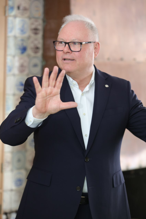 Erfolgreiches Event letzte Woche: Eine Führung durch die Palurec. Hier werden seit 2021 Kunststoffe und Aluminium aus Getränkekartons erfolgreich aufbereitet.

Erfahren Sie mehr auf: linkedin.com/feed/update/ur…

#Recycling #Getränkekarton #ökologischvorteilhaft