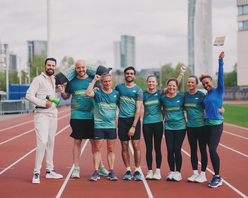 💚 Really proud to be supporting @samaritans, at the @LondonMarathon with Dame Kelly Holmes. The fact they’re there for absolutely anyone who’s struggling, to listen and offer support at any time of day, every day of the year is amazing. Good luck to all the runners..I’ll be…