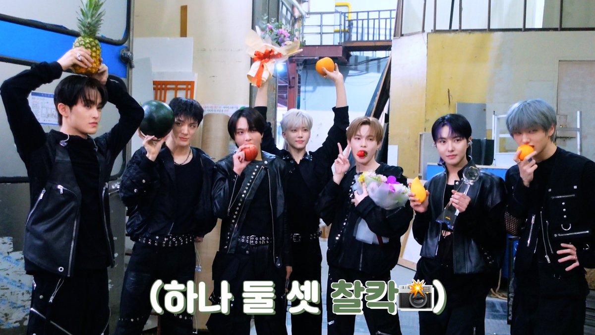 NCTsmtown_DREAM's tweet image. 🍓 오래오래 〰️ 기억에 남을 활동입니다🫶 | Smoothie 음악방송 대기실 비하인드

youtu.be/lvmzqcm7ovI

#NCTDREAM #Smoothie #Behind
#NCTDREAM_Smoothie