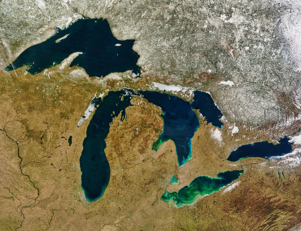 #OnThisDay in 1972, the U.S. and Canada agree to clean up the Great Lakes, which contain 95 percent of America's fresh water and supply drinking water to approximately 25 million people. #SDWA50 #EarthMonth